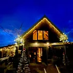 De Bommelerhoeve & Vakantiewoning Poederoijen