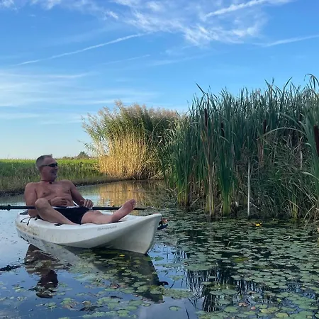 De Bommelerhoeve & Vakantiewoning Dirkje * Poederoijen