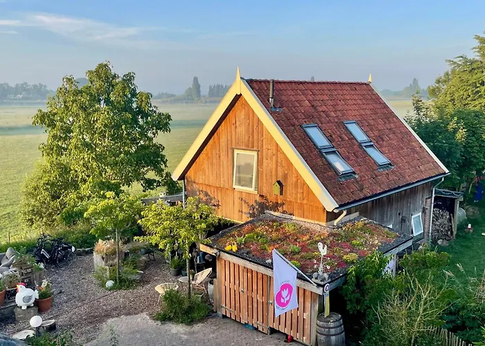 De Bommelerhoeve & Vakantiewoning Lägenhet *