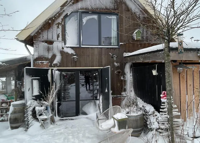 De Bommelerhoeve & Vakantiewoning Lägenhet Poederoijen