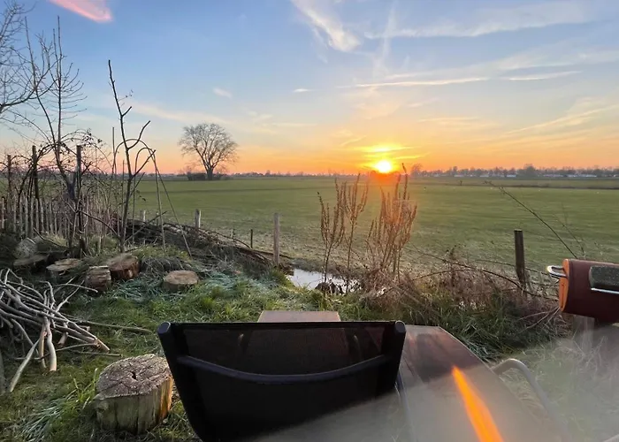 De Bommelerhoeve & Vakantiewoning Lägenhet *