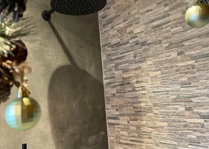 De Bommelerhoeve & Vakantiewoning Poederoijen