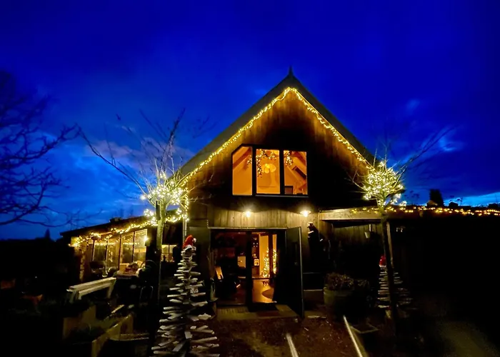 De Bommelerhoeve & Vakantiewoning Poederoijen