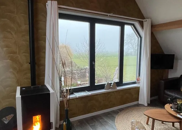 De Bommelerhoeve & Vakantiewoning Poederoijen