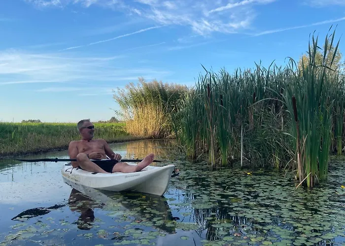 De Bommelerhoeve & Vakantiewoning * Poederoijen