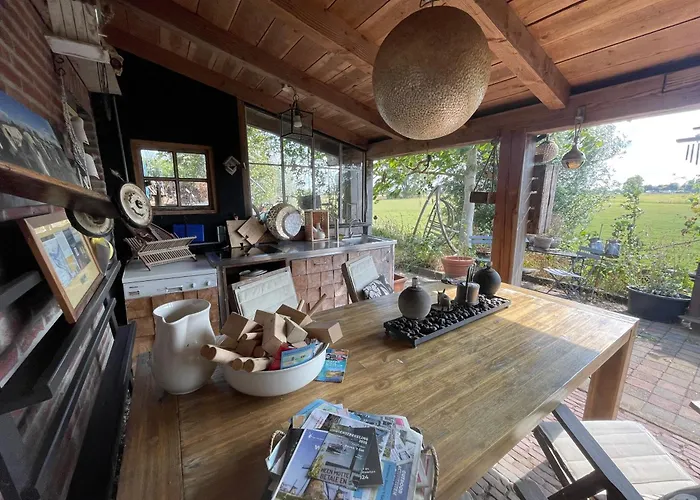 De Bommelerhoeve & Vakantiewoning Lägenhet Poederoijen