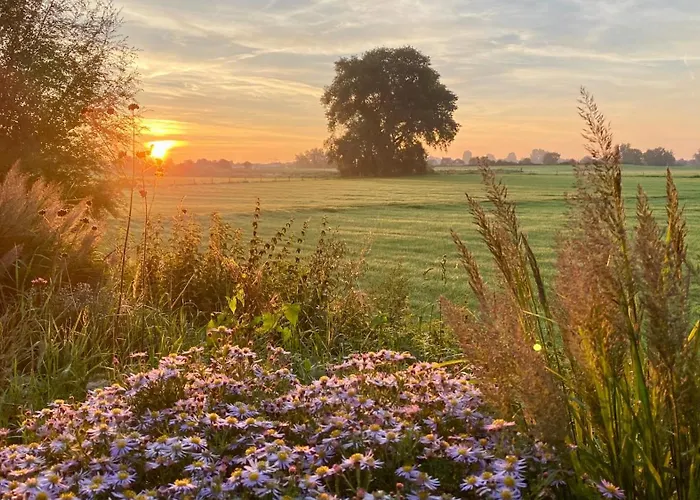De Bommelerhoeve & Vakantiewoning Lägenhet *