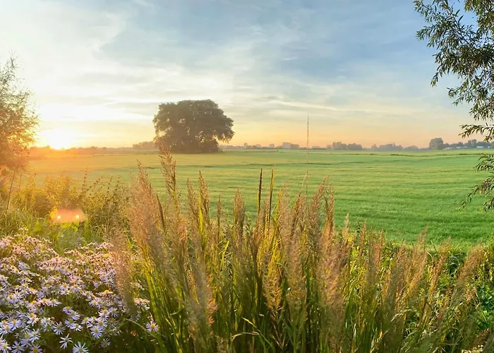 De Bommelerhoeve & Vakantiewoning Lägenhet