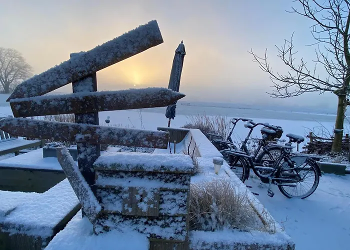 Lägenhet De Bommelerhoeve & Vakantiewoning *