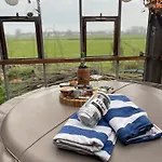 Appartement De Bommelerhoeve B&b&vakantiewoning
