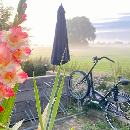 De Bommelerhoeve & Vakantiewoning Dirkje Poederoijen
