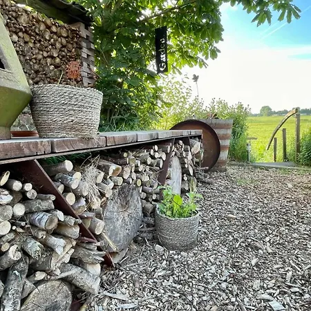 De Bommelerhoeve & Vakantiewoning Dirkje